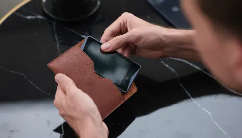 Store display wallets for maskinvareenheten din.